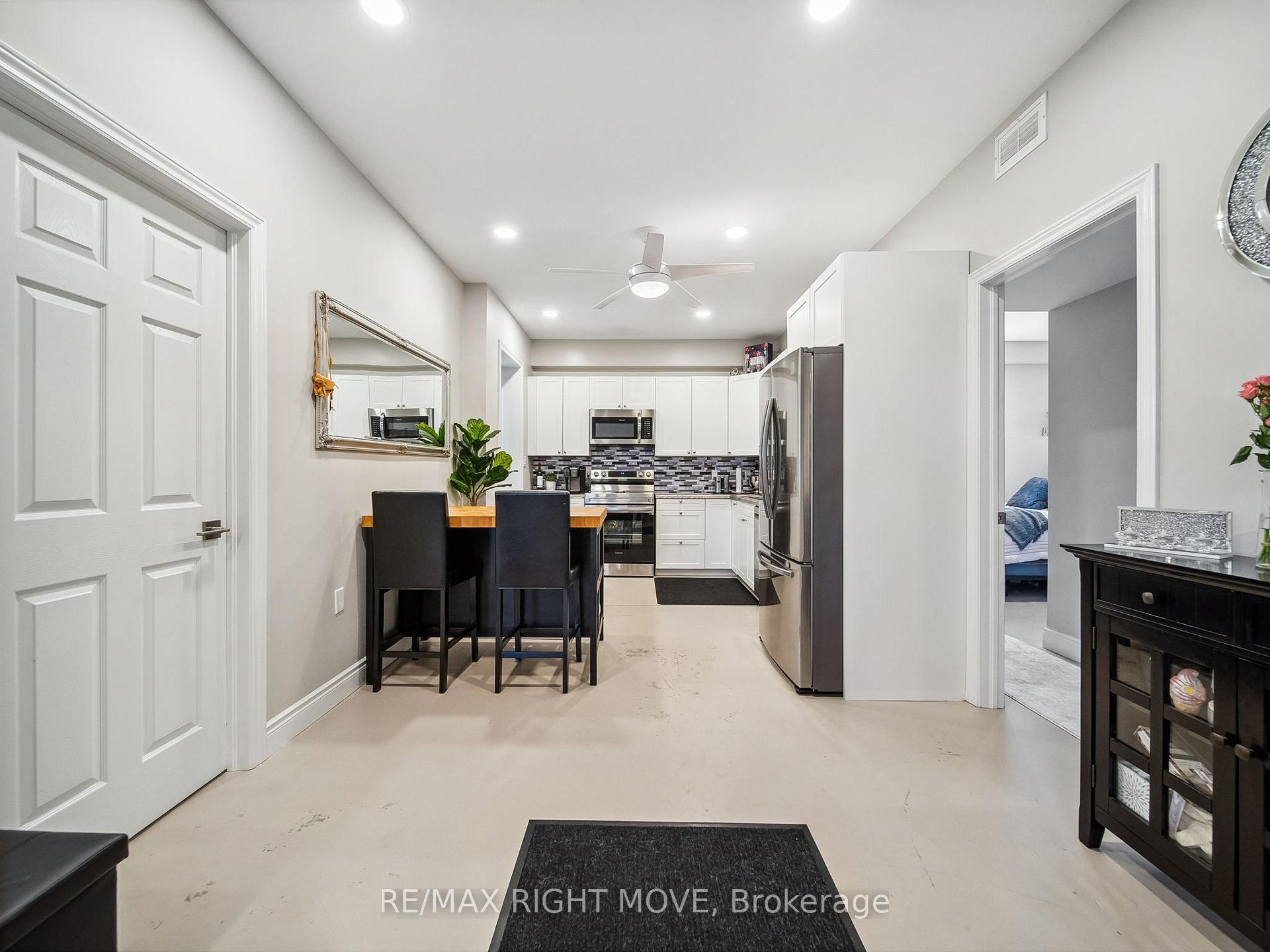 Photo 3 of Unit 2, 112B Creighton Street S, Ramara, Atherley — HOMEH