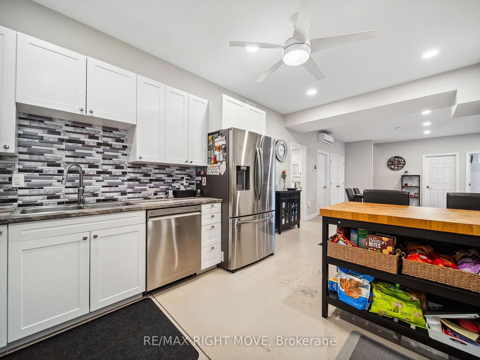 Photo 23 of Unit 2, 112B Creighton Street S, Ramara, Atherley — HOMEH