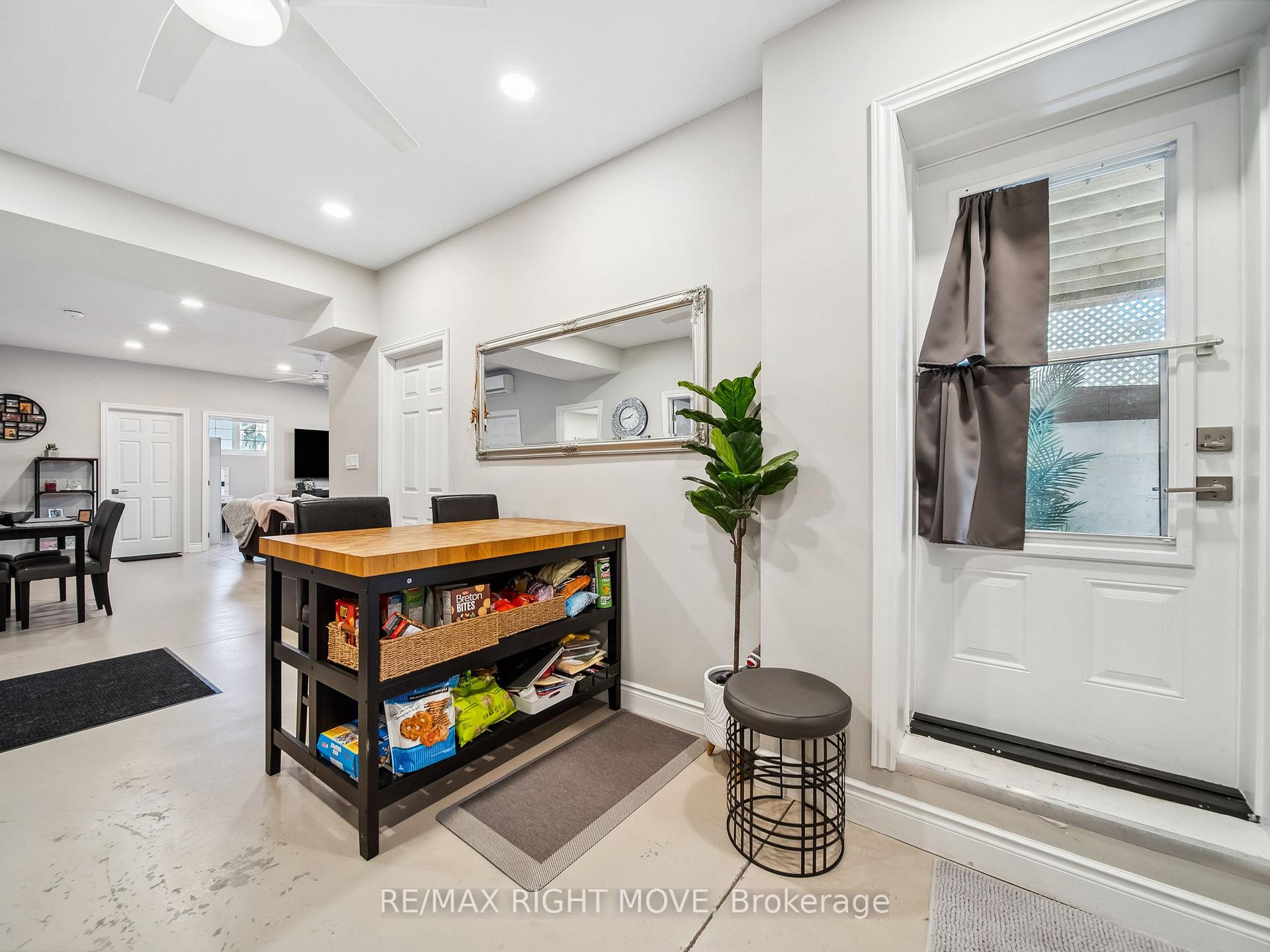 Photo 24 of Unit 2, 112B Creighton Street S, Ramara, Atherley — HOMEH