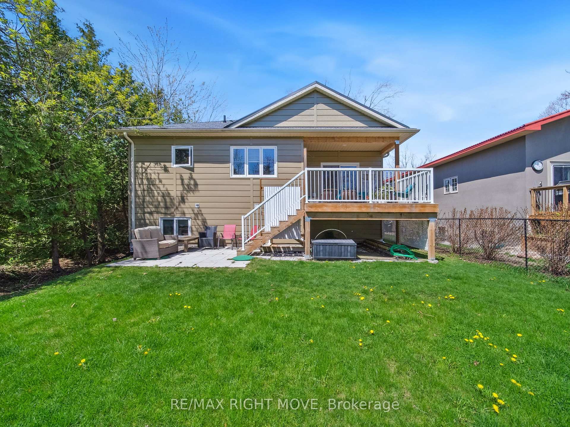 Photo 22 of Unit 2, 112B Creighton Street S, Ramara, Atherley — HOMEH