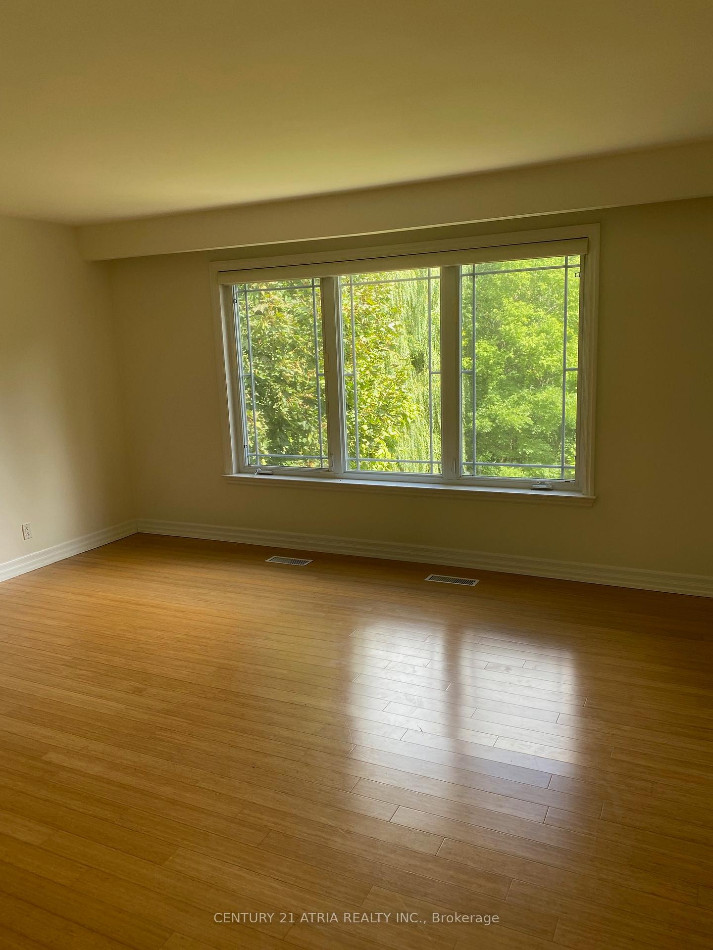 Photo 9 of 58 Almond Avenue, Markham, Grandview — HOMEH