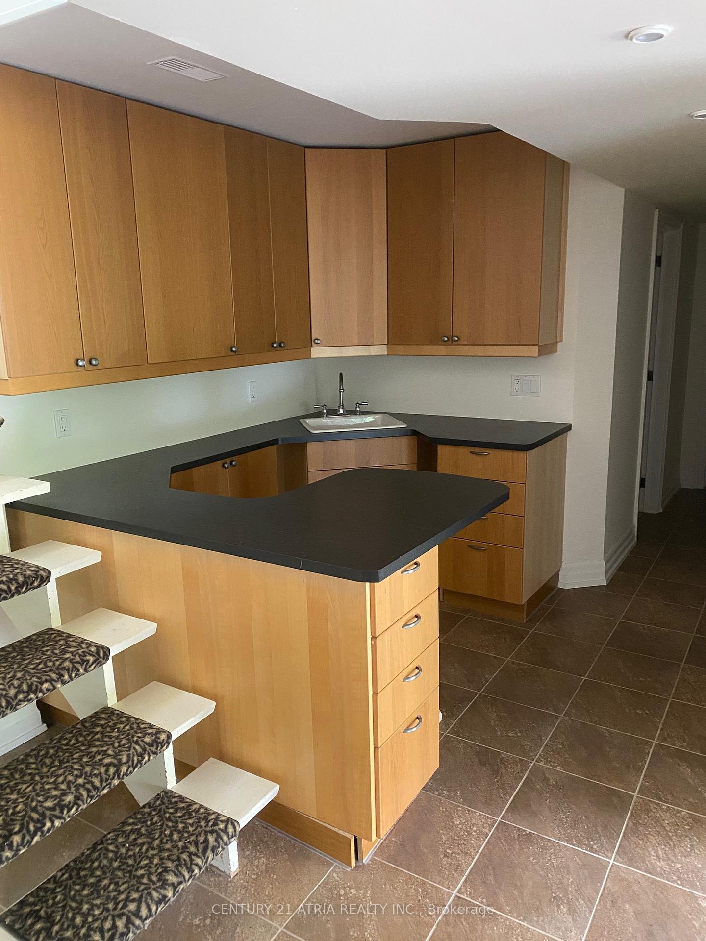 Photo 4 of 58 Almond Avenue, Markham, Grandview — HOMEH
