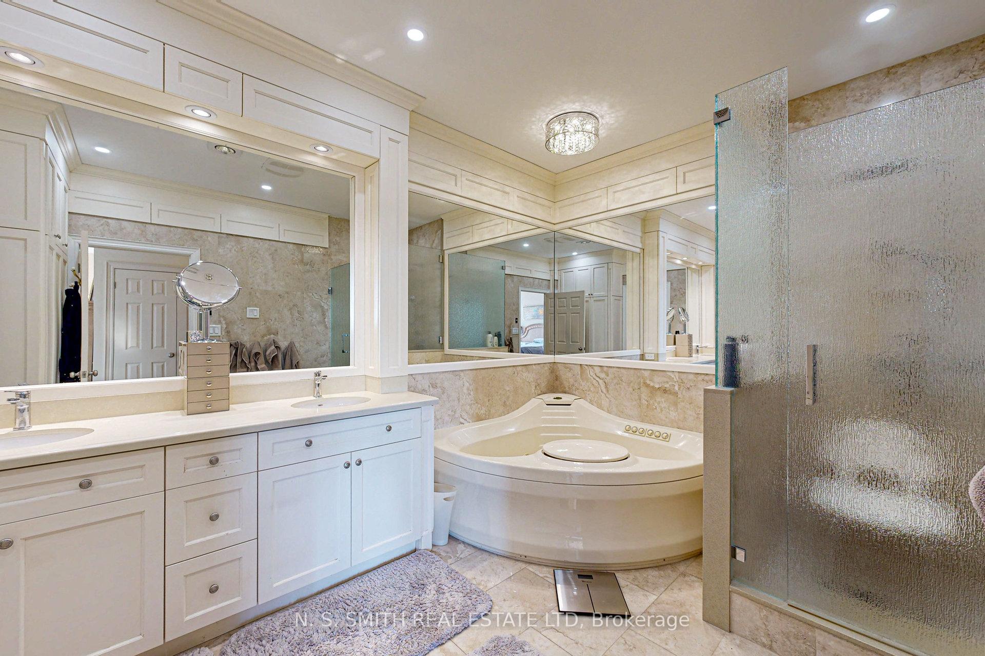 Photo 43 of Unit PH11, 610 Bullock Drive, Markham, Markville — HOMEH