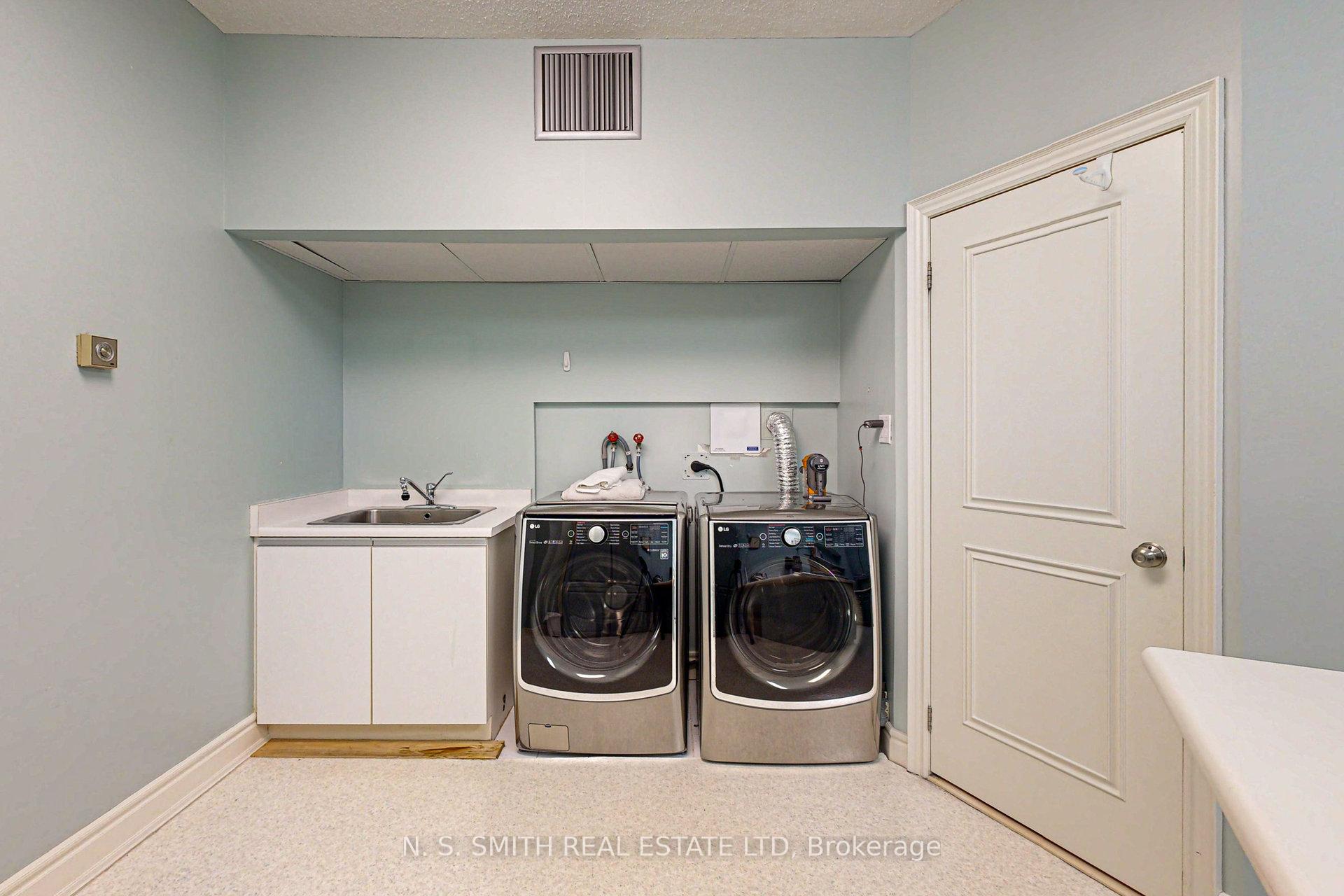 Photo 10 of Unit PH11, 610 Bullock Drive, Markham, Markville — HOMEH