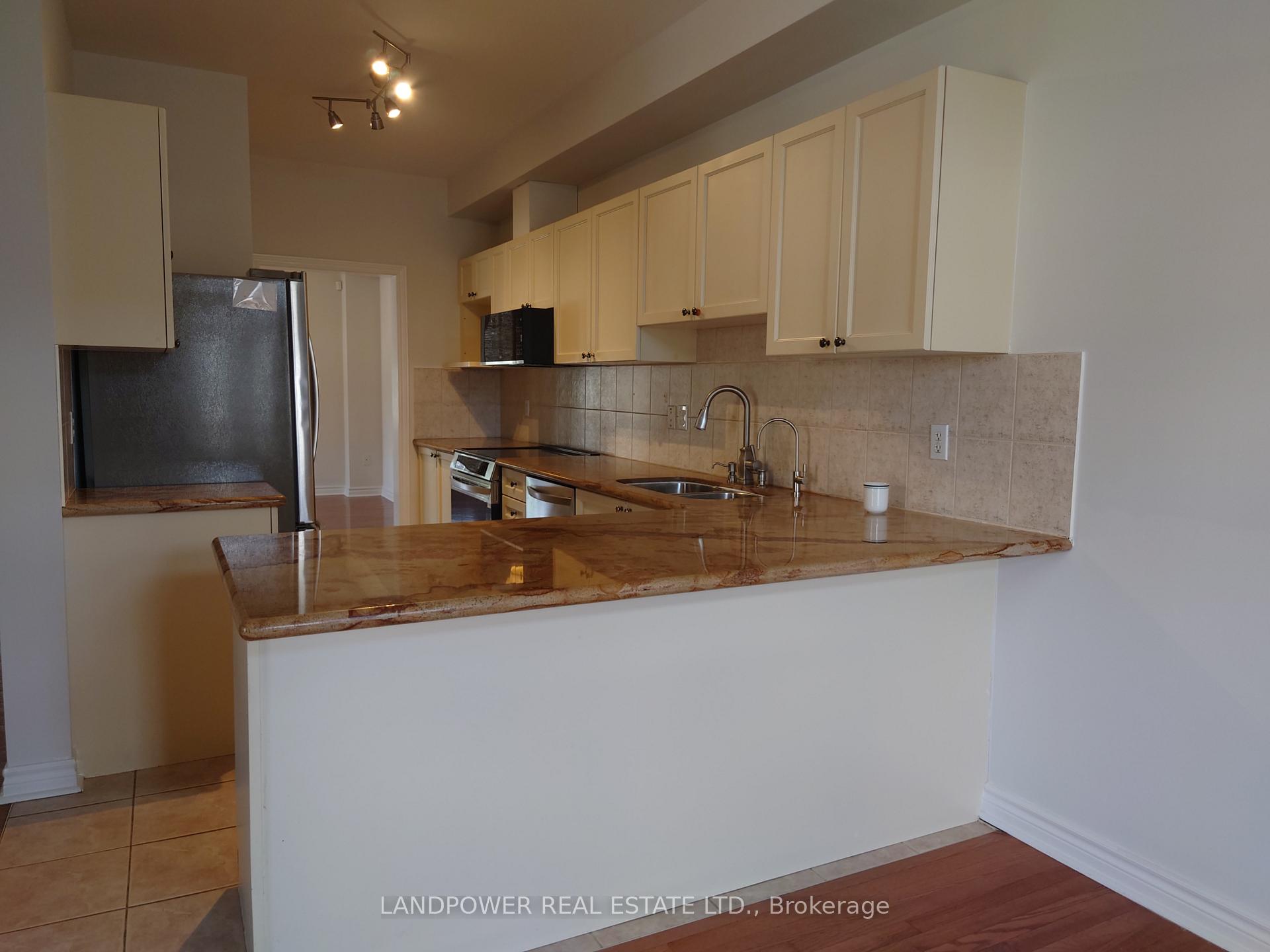 Photo 5 of 370 William Berczy Boulevard, Markham, Berczy — HOMEH