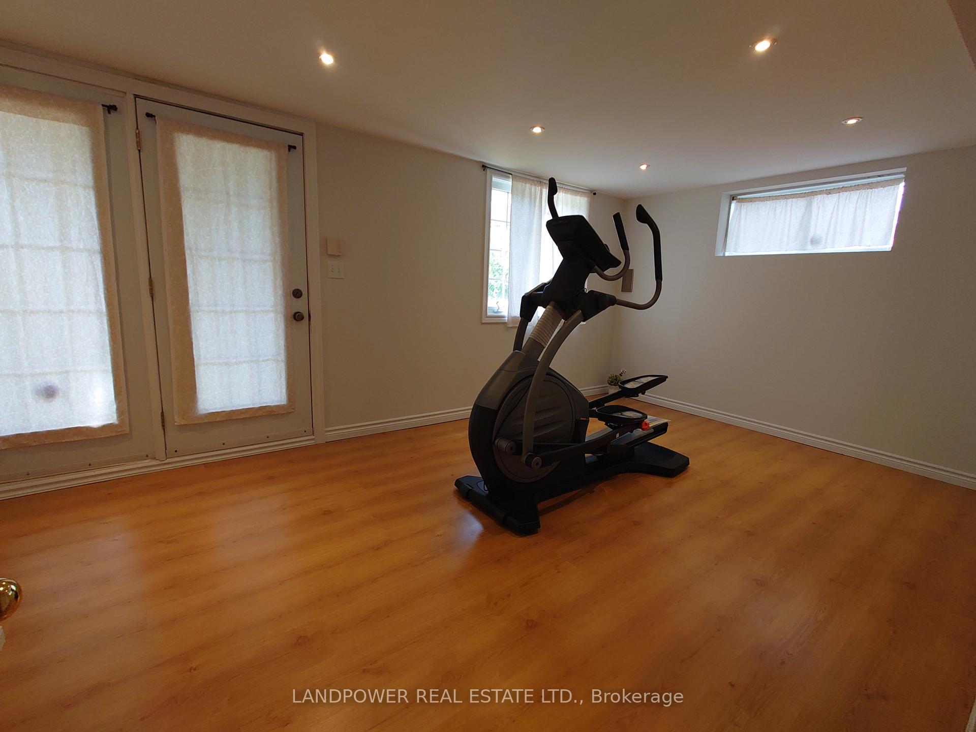 Photo 13 of 370 William Berczy Boulevard, Markham, Berczy — HOMEH