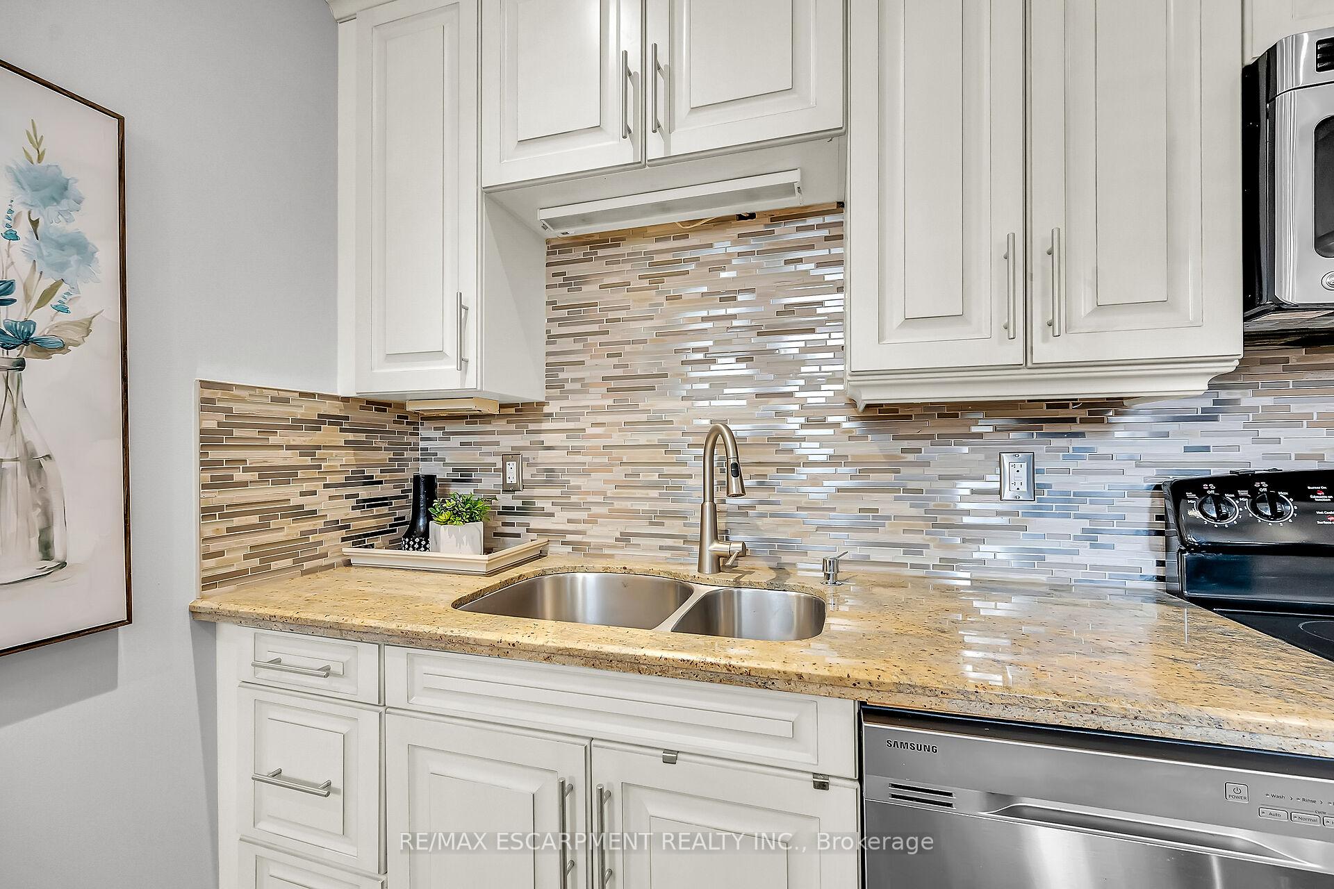 Photo 12 of Unit LL2, 86 Herkimer Street, Hamilton, Durand — HOMEH