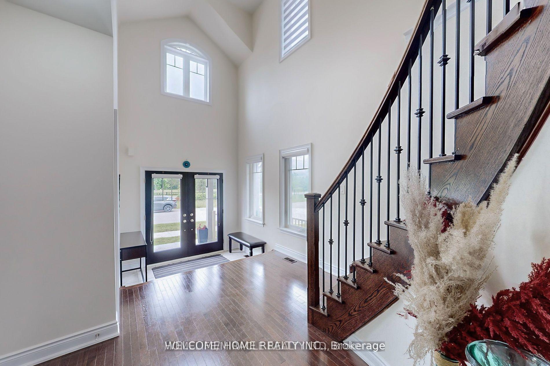Photo 2 of 63 Arnold Crescent, New Tecumseth, Alliston — HOMEH