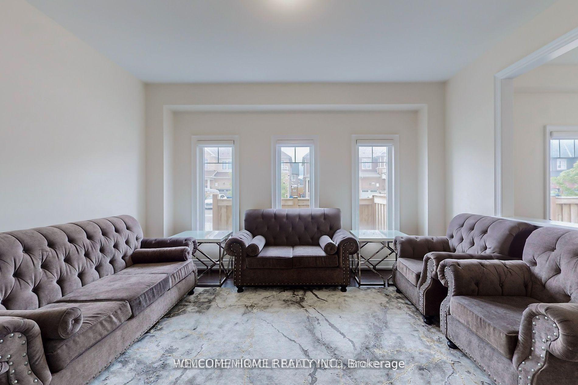 Photo 3 of 63 Arnold Crescent, New Tecumseth, Alliston — HOMEH
