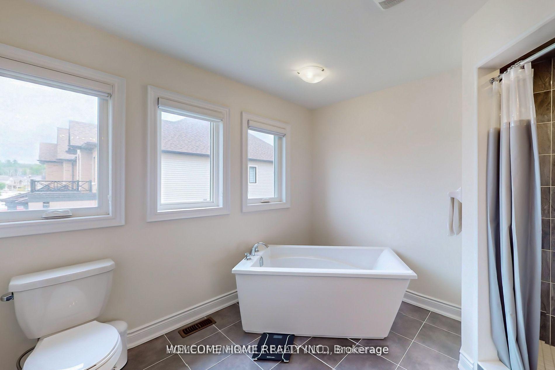 Photo 9 of 63 Arnold Crescent, New Tecumseth, Alliston — HOMEH