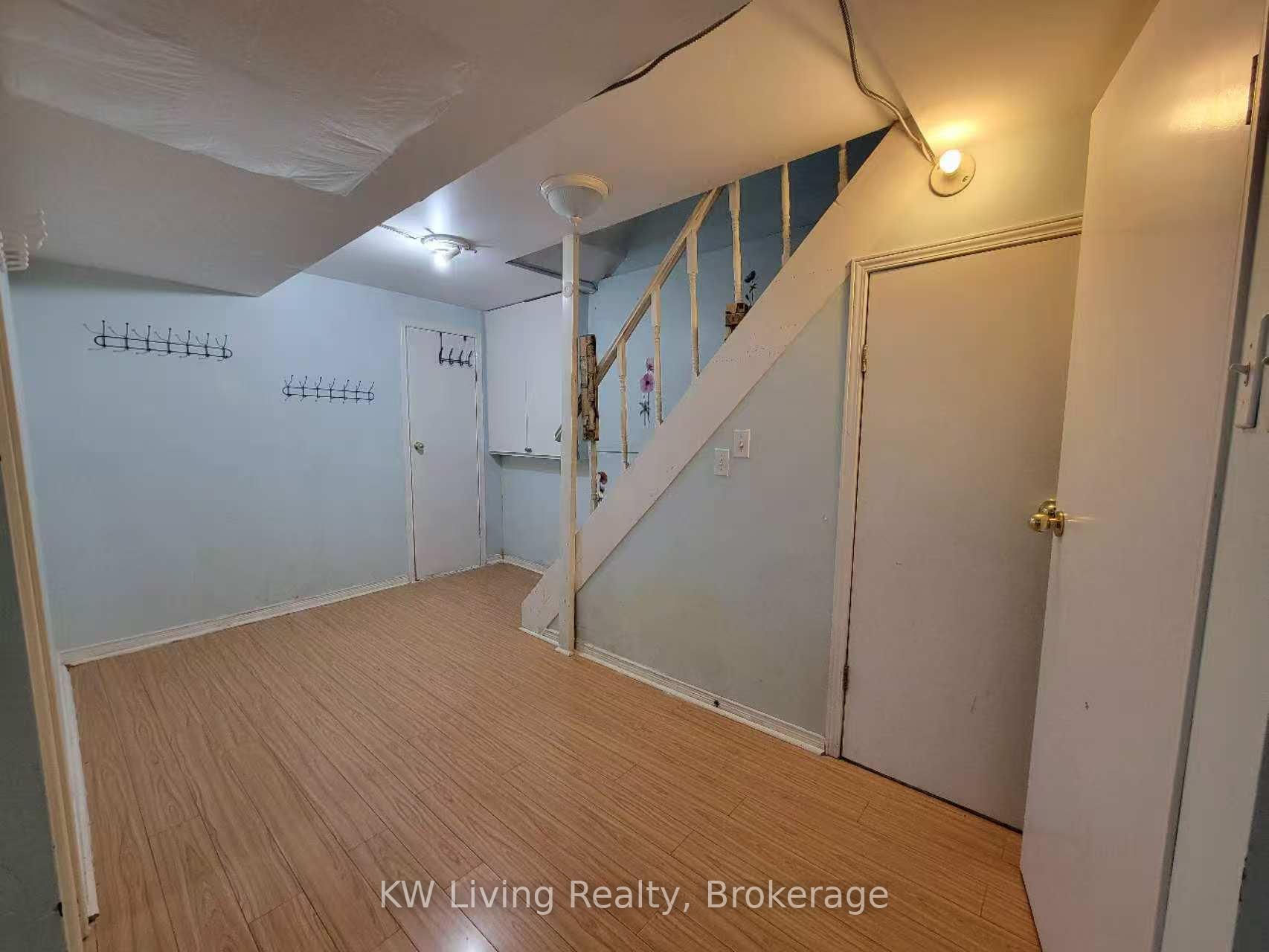 Photo 2 of Unit Basement, 34 Hendon Road, Markham, Milliken Mills East — HOMEH