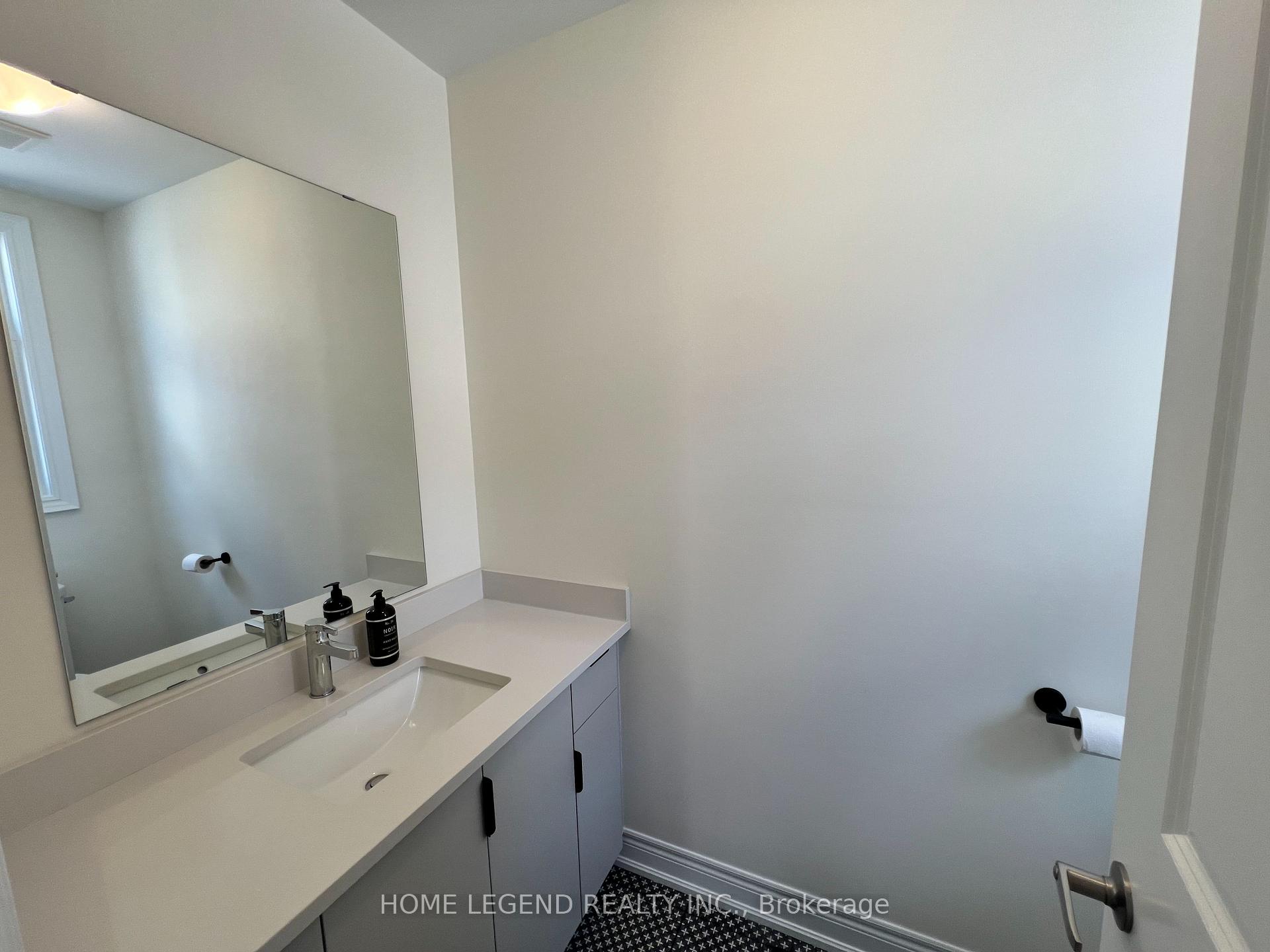Photo 7 of 183 Berczy Green Drive, Markham, Rural Markham — HOMEH