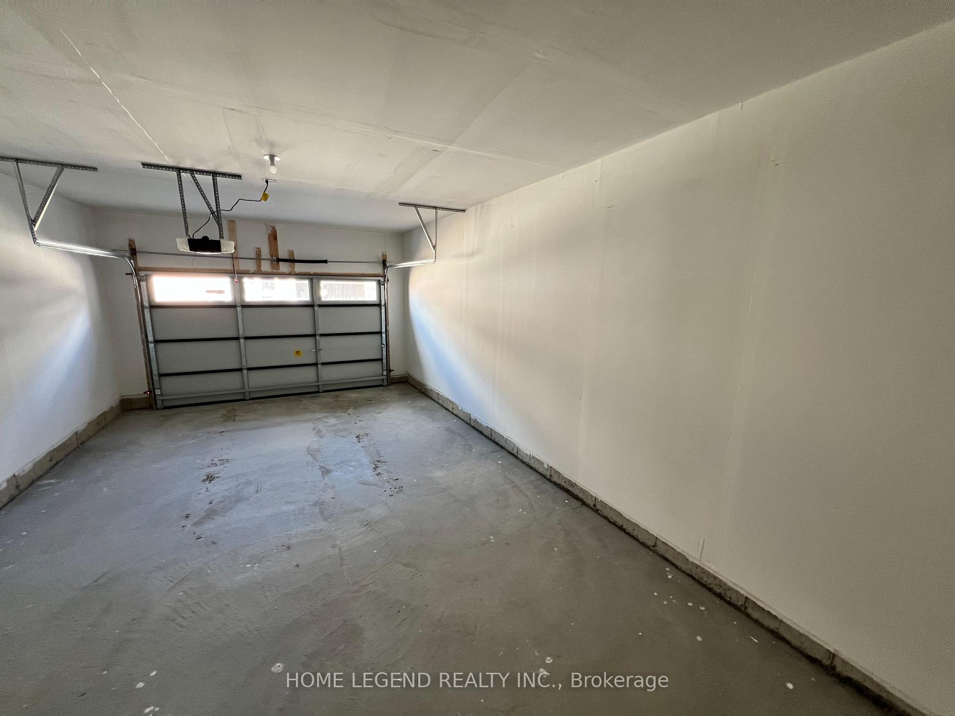 Photo 11 of 183 Berczy Green Drive, Markham, Rural Markham — HOMEH