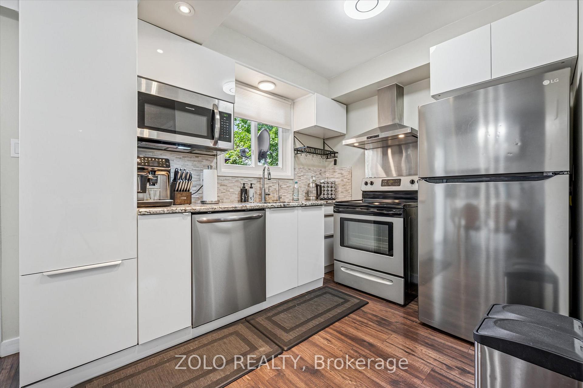 Photo 4 of Unit 13, 203 Fairway Rd N, Kitchener — HOMEH