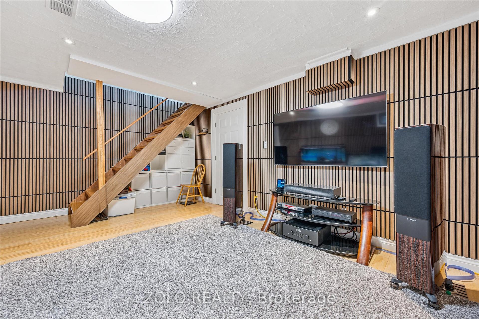 Photo 14 of Unit 13, 203 Fairway Rd N, Kitchener — HOMEH