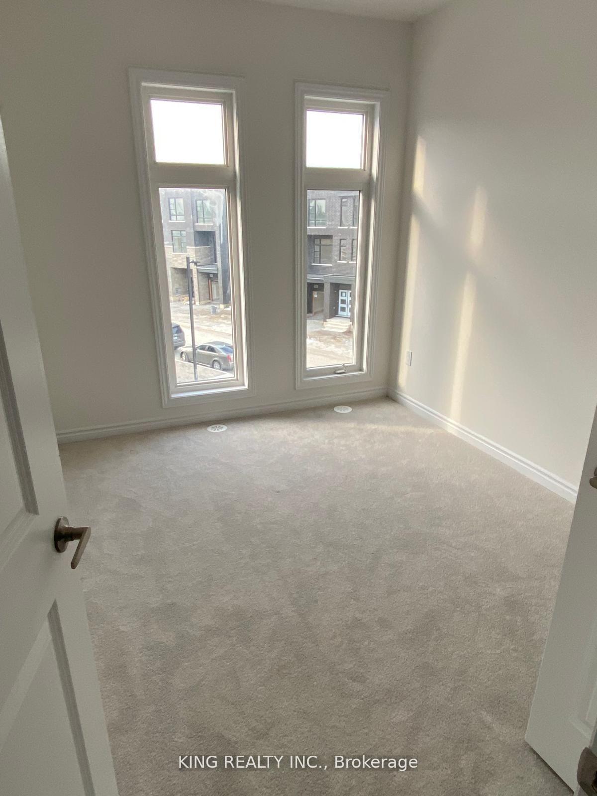 Photo 12 of 11 Quilico Road E, Vaughan, Kleinburg — HOMEH
