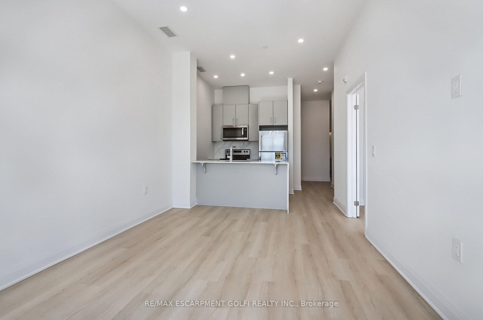 Photo 26 of Unit 105, 1936 Rymal Road E, Hamilton, Stoney Creek — HOMEH