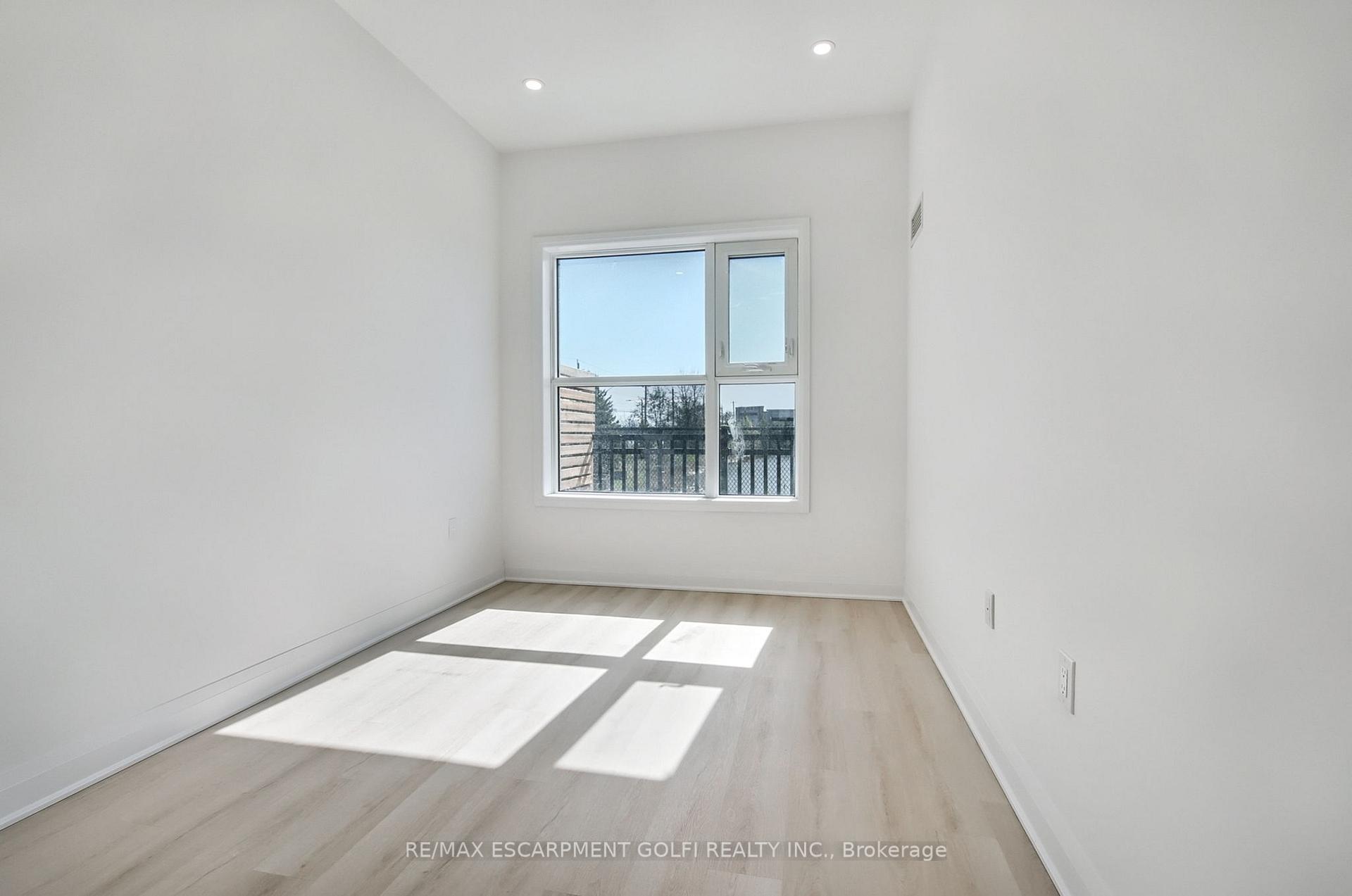 Photo 27 of Unit 105, 1936 Rymal Road E, Hamilton, Stoney Creek — HOMEH