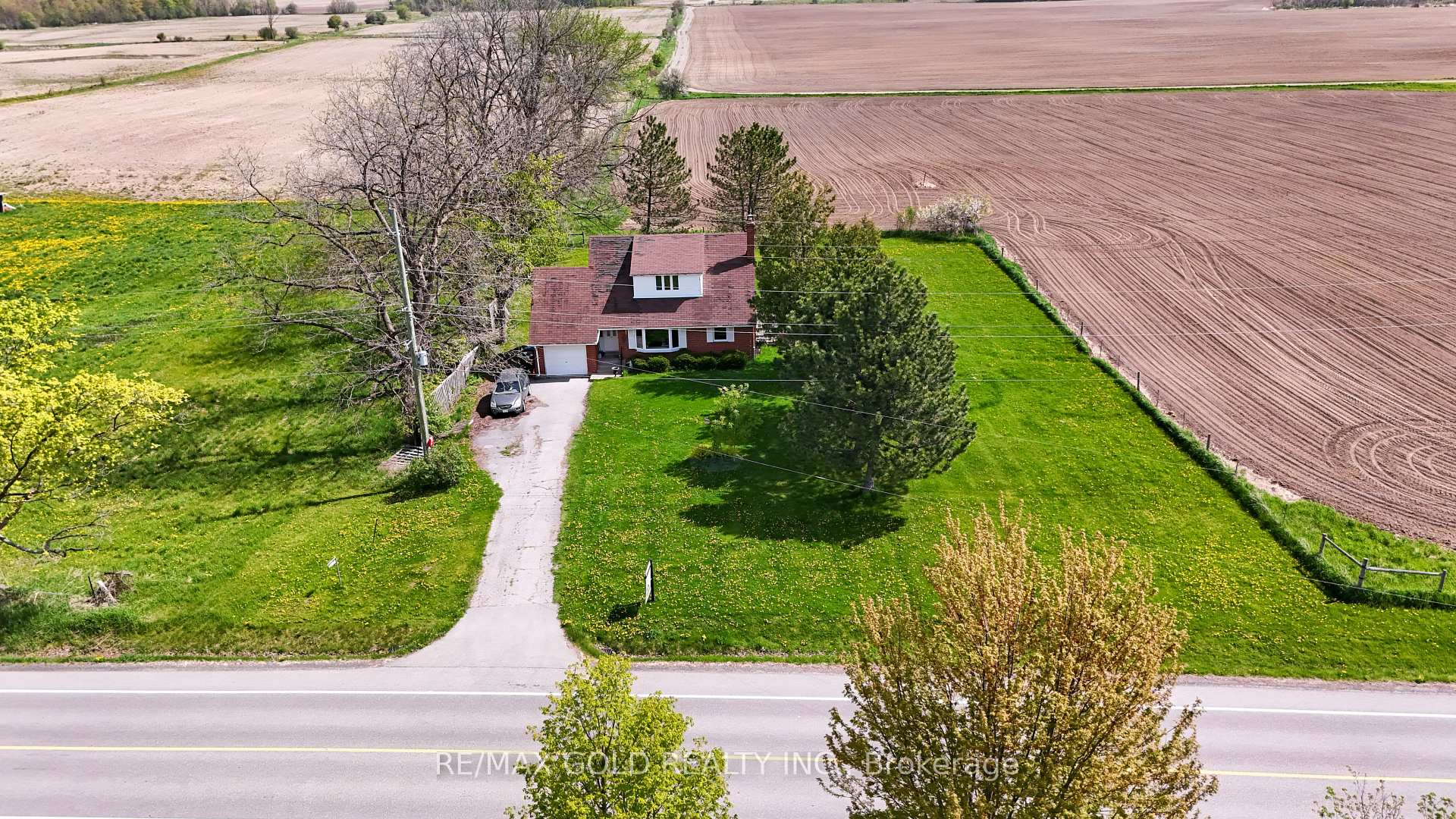 Front of 14599 Chinguacousy Road E