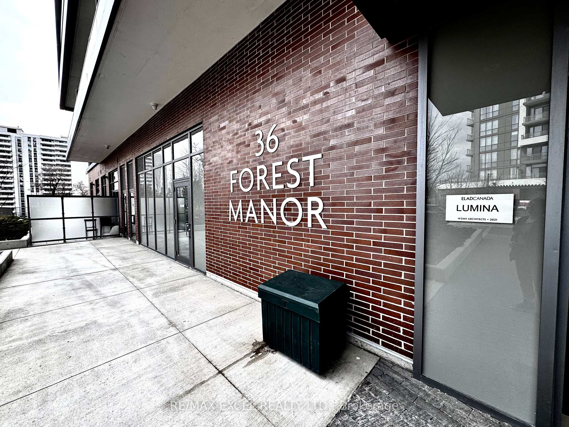 Front of Unit A03, 36 Forest Manor Road