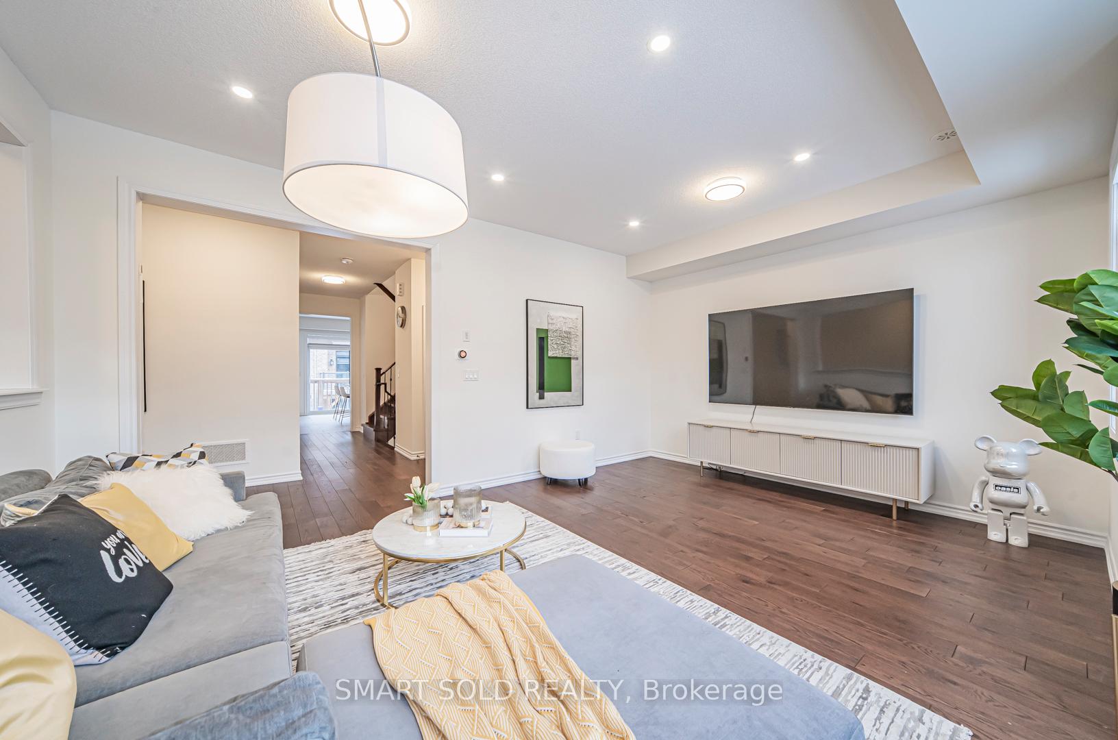 Photo 18 of 12 Fraleigh Avenue, Markham, Victoria Square — HOMEH