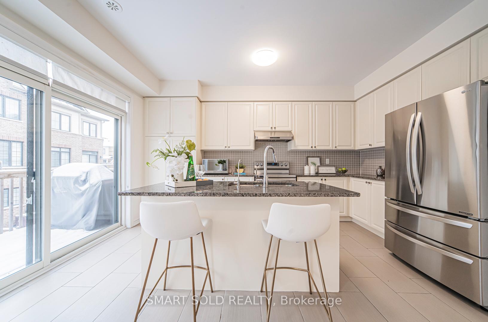 Photo 8 of 12 Fraleigh Avenue, Markham, Victoria Square — HOMEH