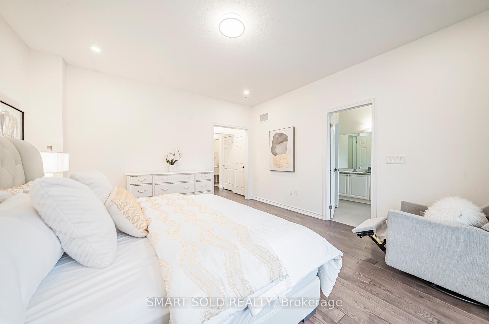 Photo 17 of 12 Fraleigh Avenue, Markham, Victoria Square — HOMEH