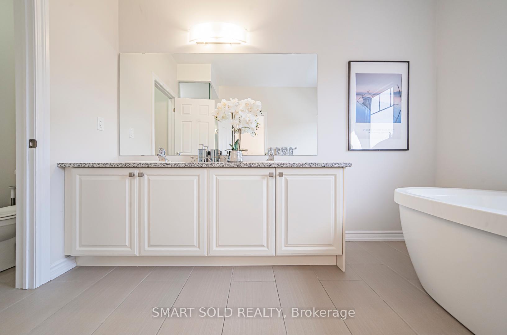 Photo 11 of 12 Fraleigh Avenue, Markham, Victoria Square — HOMEH