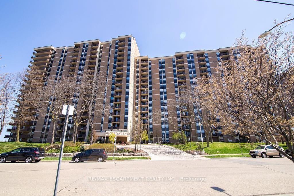 Front of Unit 1512, 500 Green Road