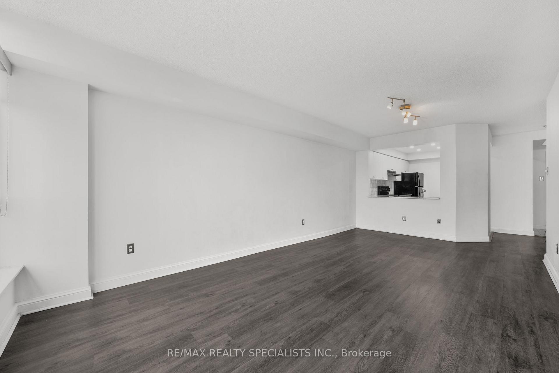 Photo 9 of Unit 508, 24 Hanover Road, Brampton, Queen Street Corridor — HOMEH
