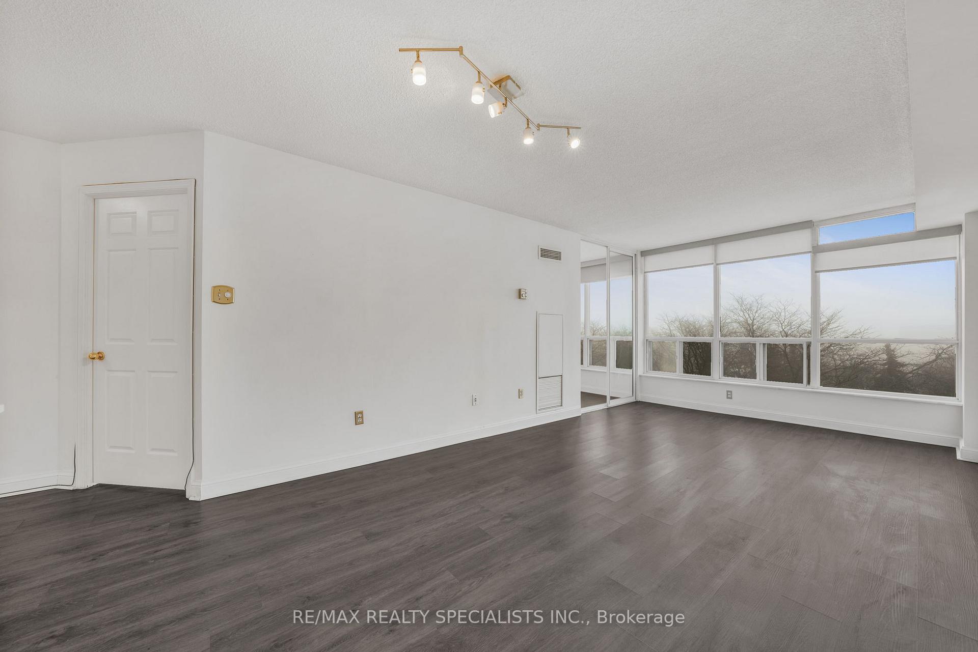 Photo 11 of Unit 508, 24 Hanover Road, Brampton, Queen Street Corridor — HOMEH