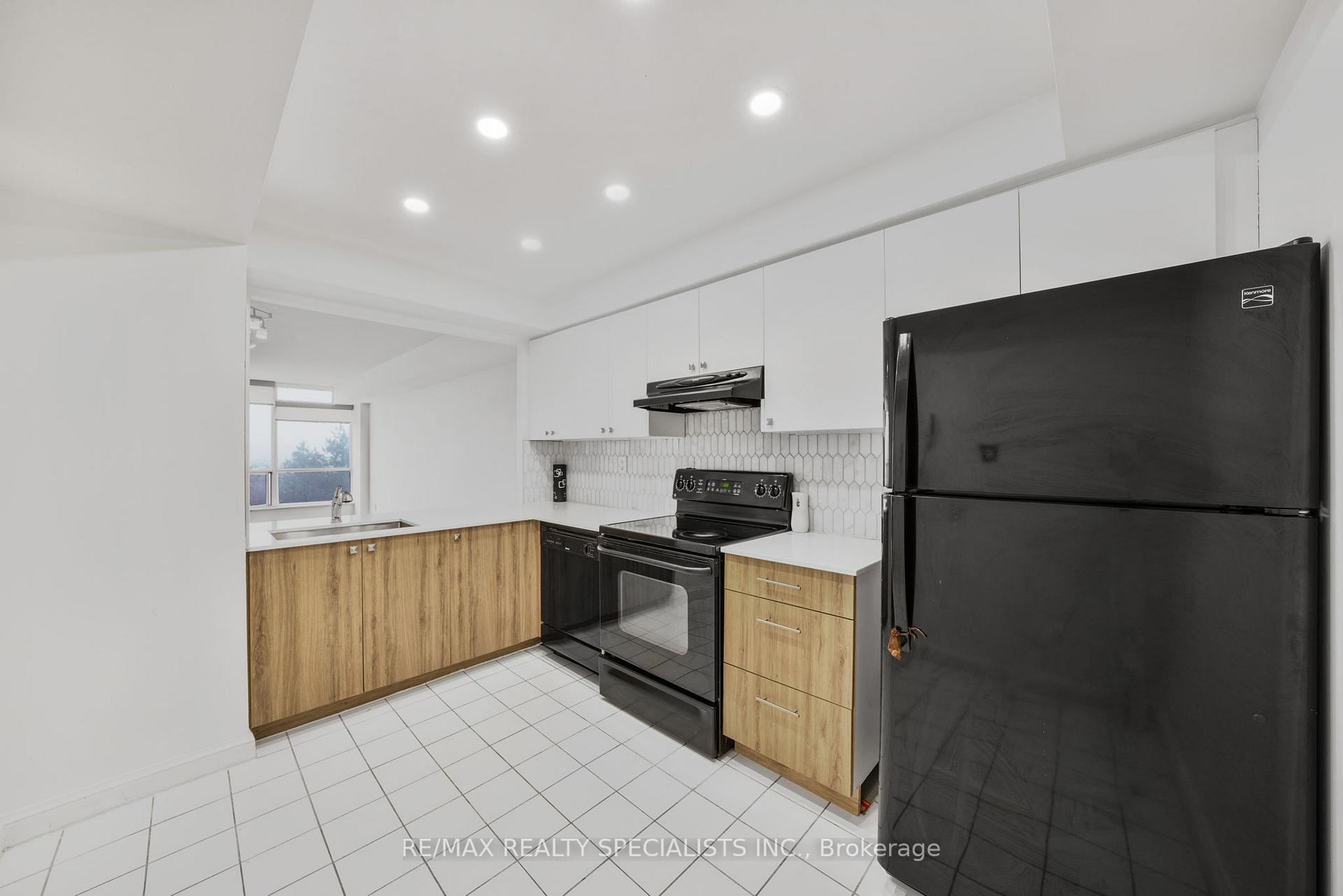 Photo 21 of Unit 508, 24 Hanover Road, Brampton, Queen Street Corridor — HOMEH