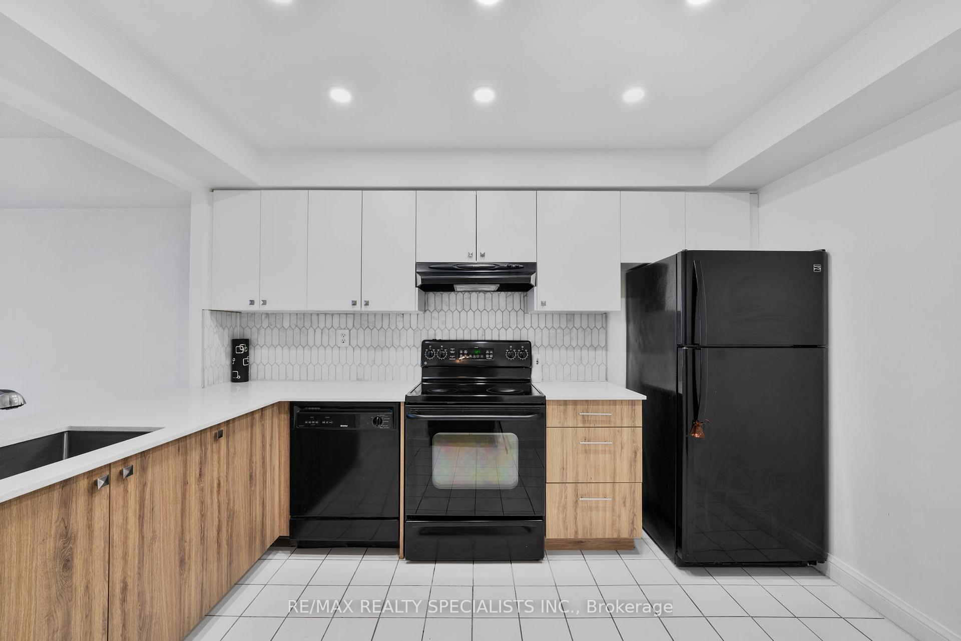 Photo 12 of Unit 508, 24 Hanover Road, Brampton, Queen Street Corridor — HOMEH