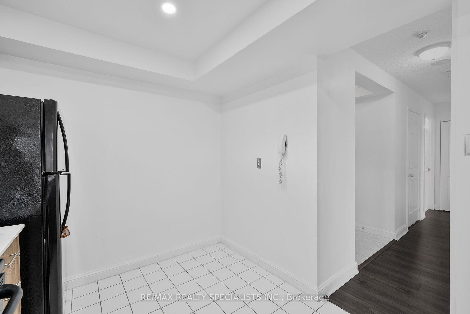 Photo 10 of Unit 508, 24 Hanover Road, Brampton, Queen Street Corridor — HOMEH