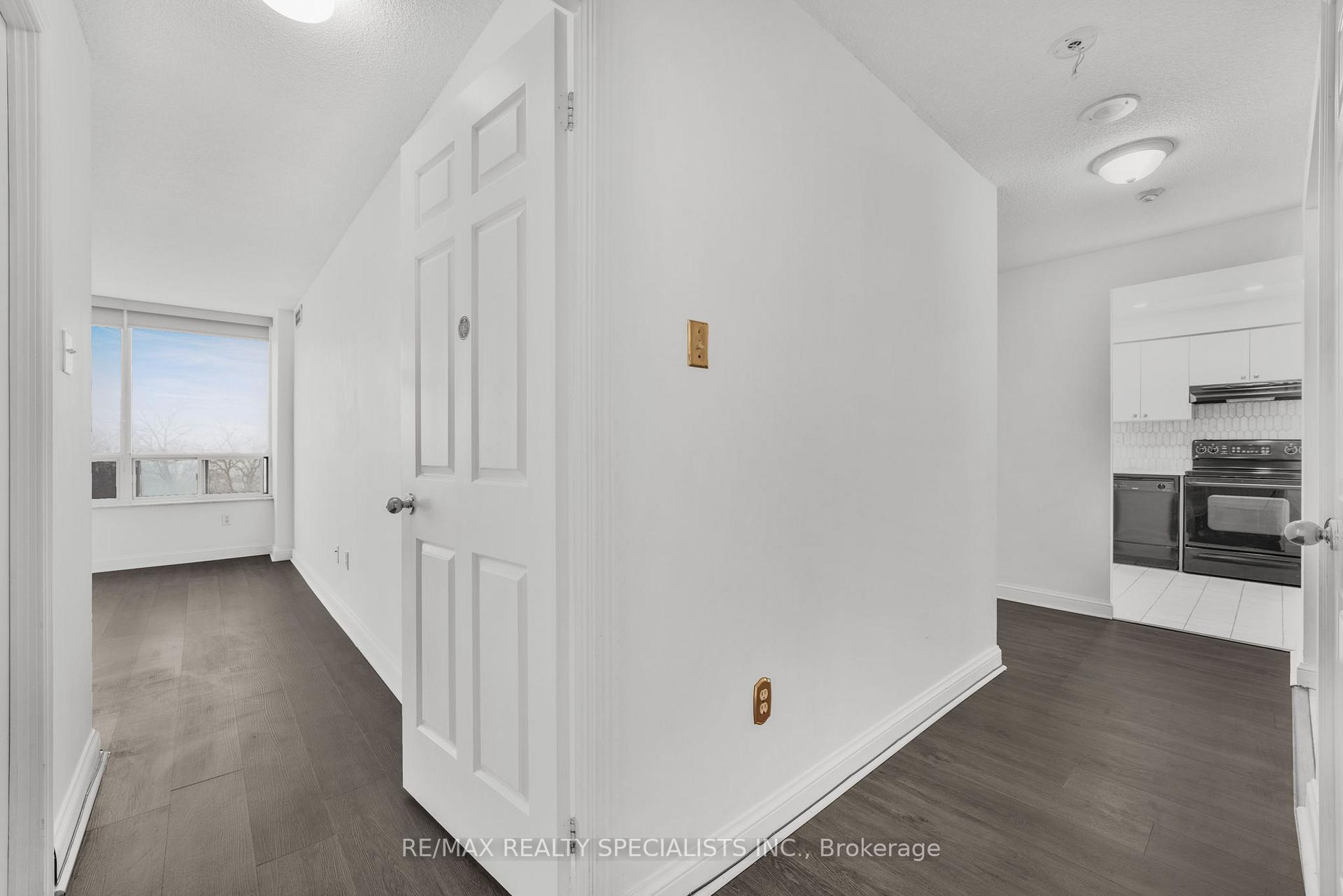 Photo 20 of Unit 508, 24 Hanover Road, Brampton, Queen Street Corridor — HOMEH
