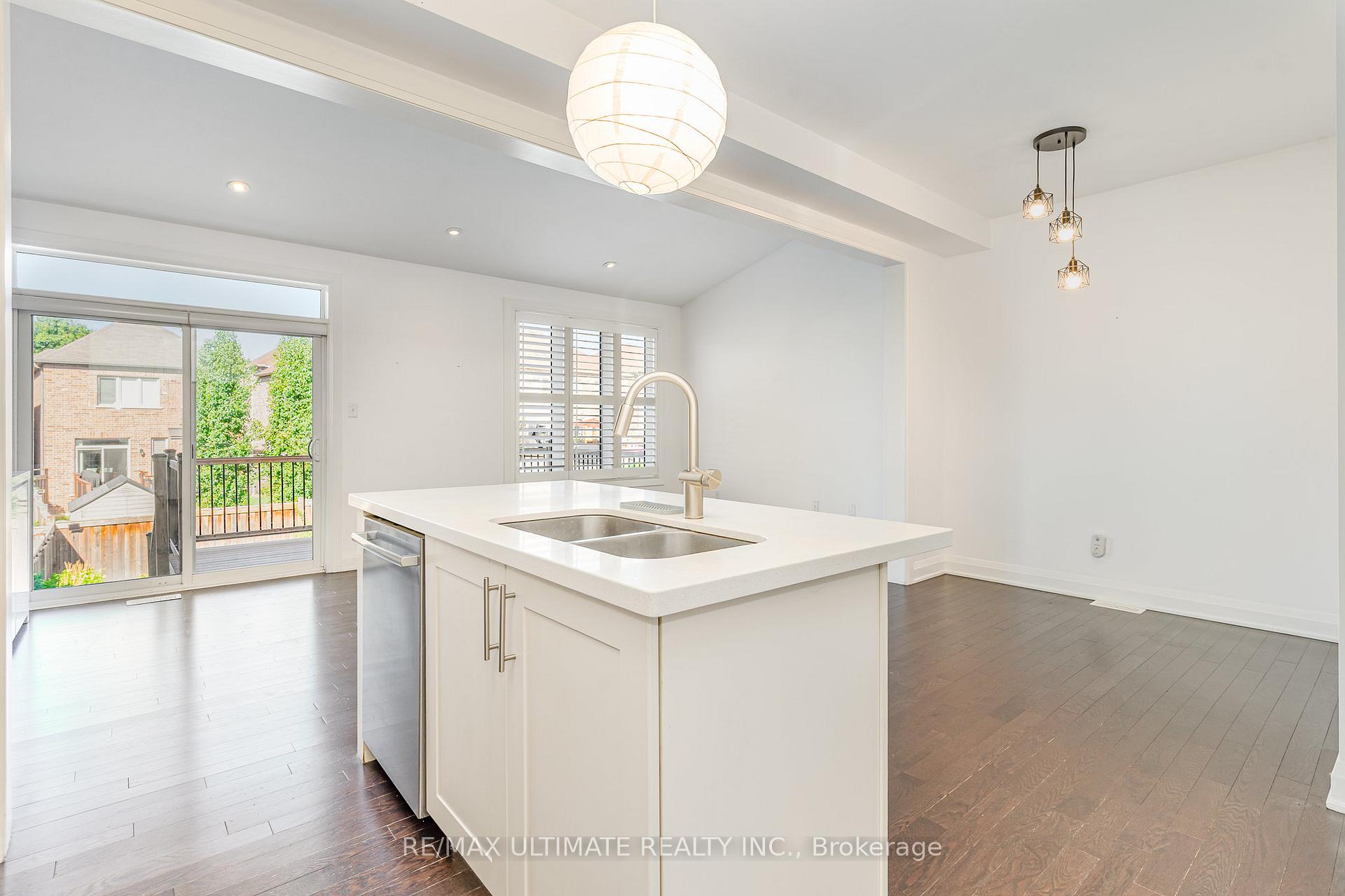 Photo 26 of 92 Harbord Street, Markham, Berczy — HOMEH