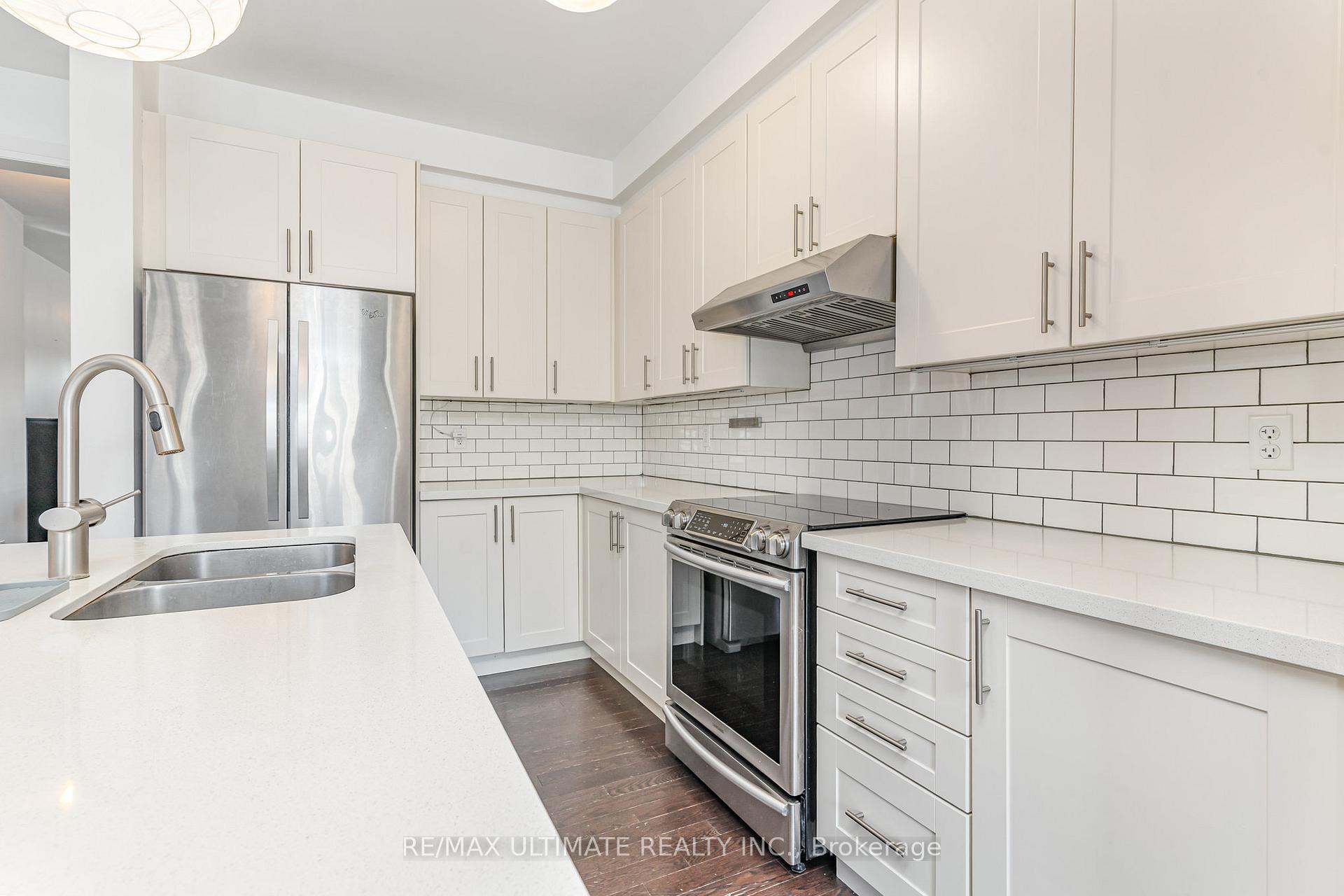Photo 7 of 92 Harbord Street, Markham, Berczy — HOMEH
