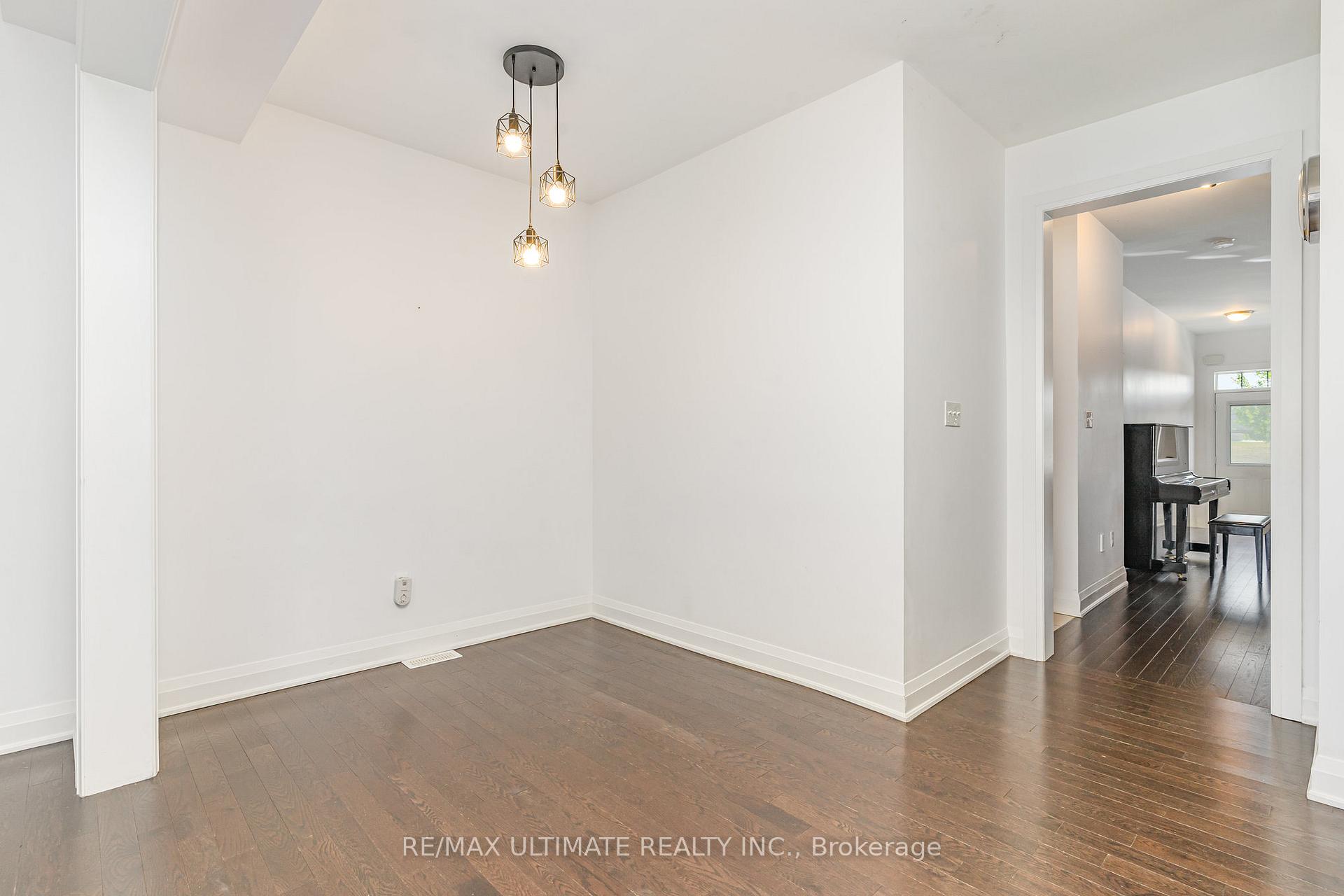 Photo 19 of 92 Harbord Street, Markham, Berczy — HOMEH