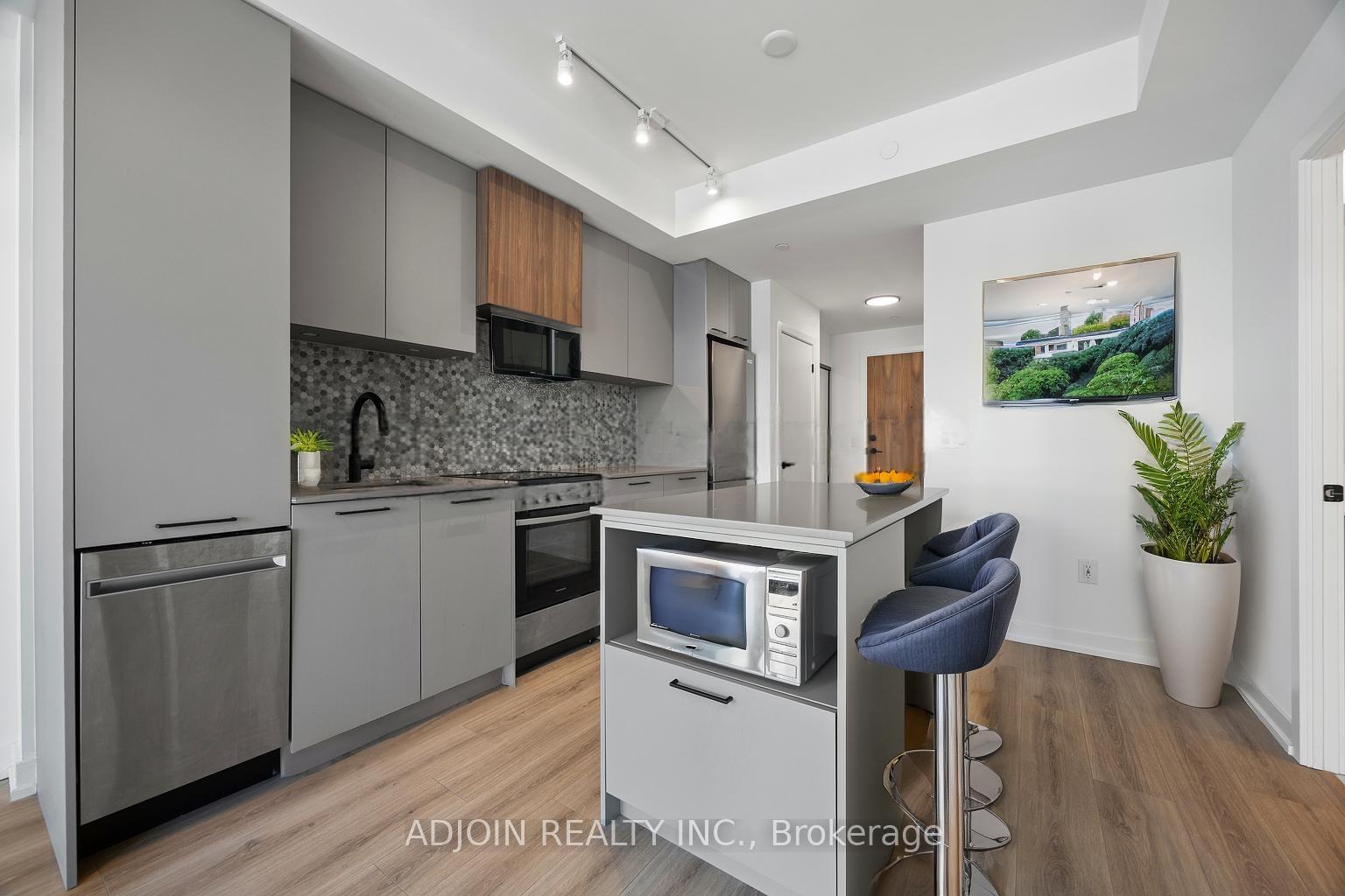 Photo 2 of Unit 201, 10 Lagerfeld Dr, Brampton, Brampton North — HOMEH
