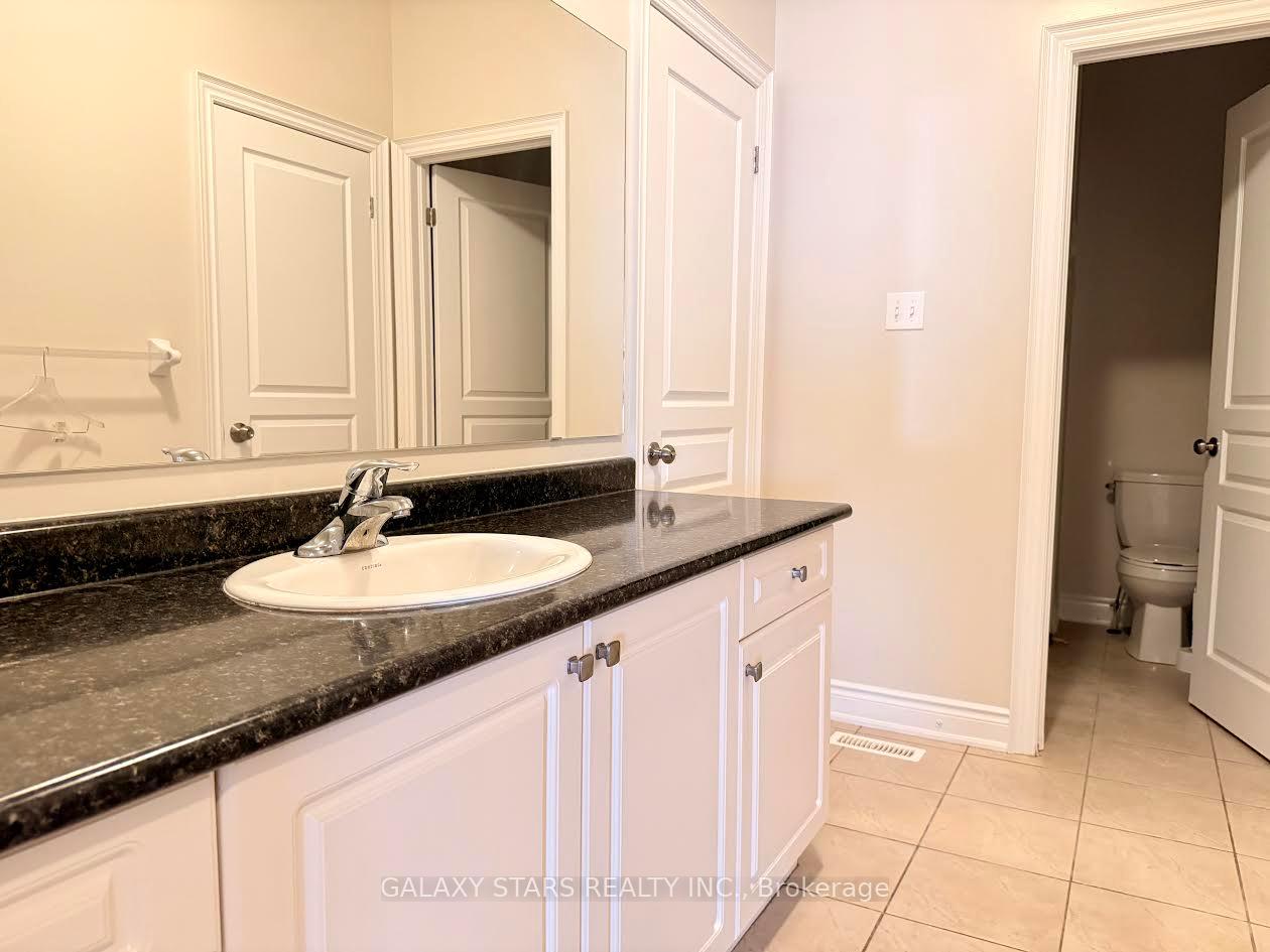Photo 18 of 7 Hua Du Avenue, Markham, Berczy — HOMEH