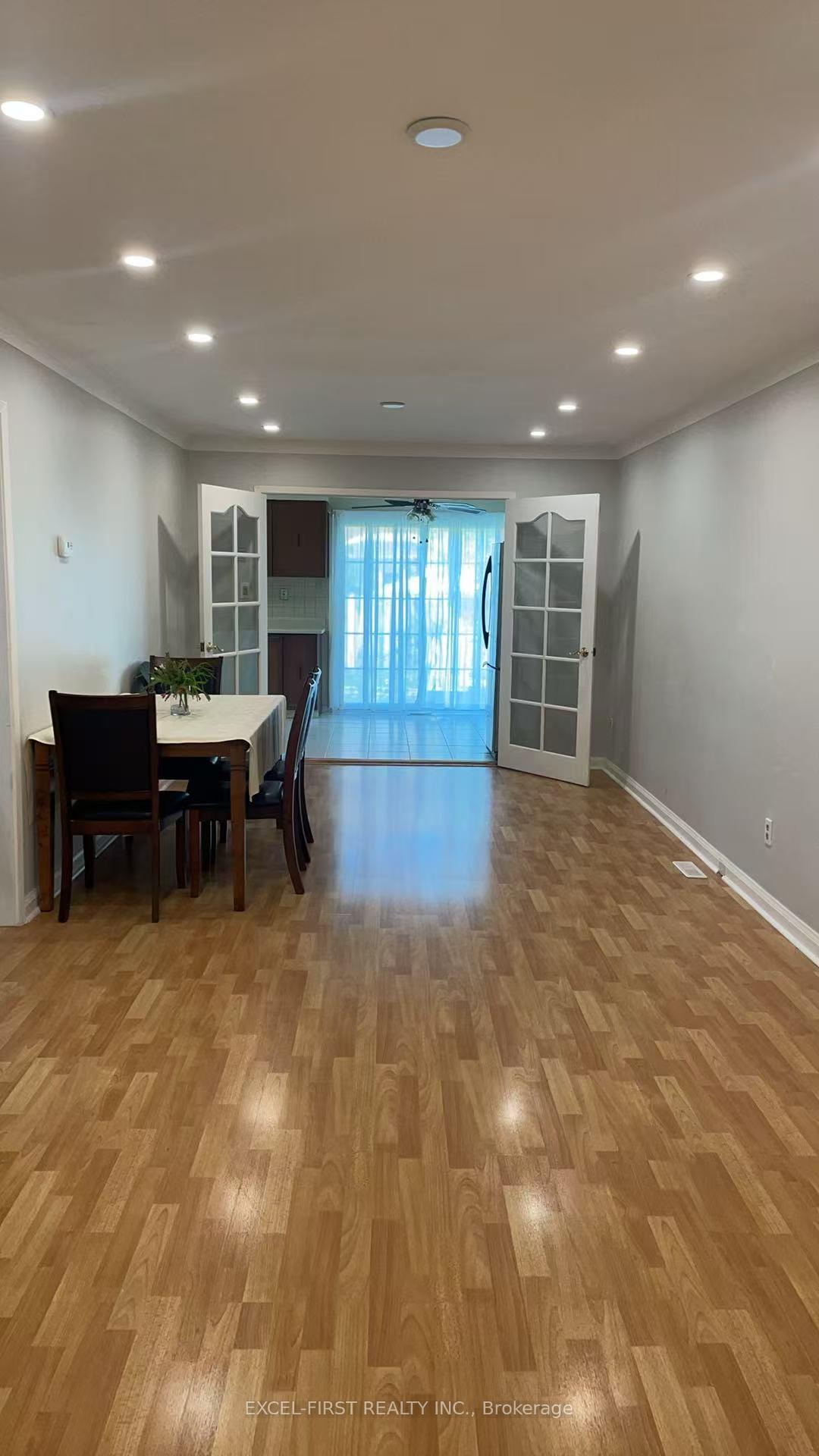 Photo 2 of 44 Jaffray Road, Markham, Milliken Mills East — HOMEH