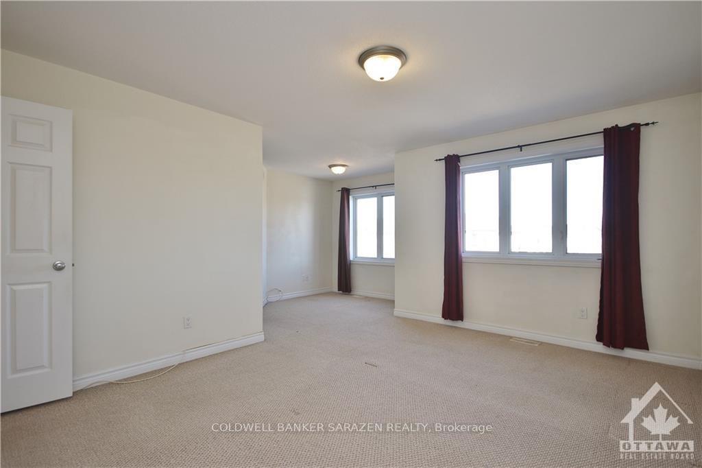 Photo 15 of 102 Akita Walk, Ottawa, Barrhaven - Strandherd — HOMEH