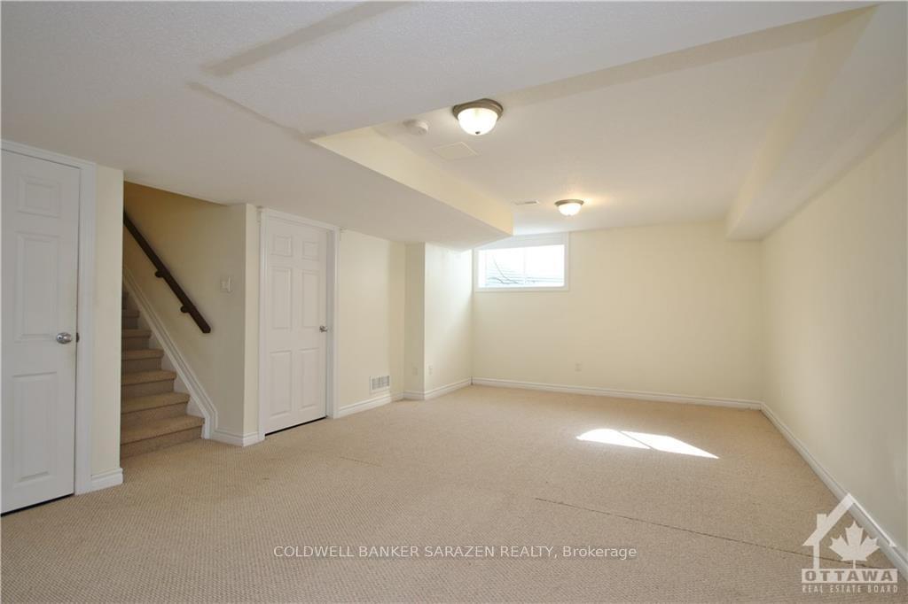 Photo 28 of 102 Akita Walk, Ottawa, Barrhaven - Strandherd — HOMEH
