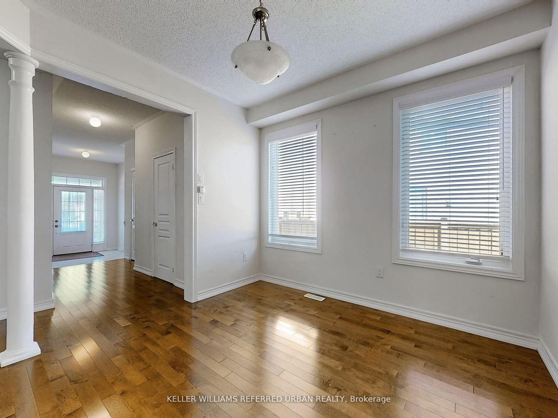 Photo 2 of 32 Haskett Drive, Markham, Box Grove — HOMEH