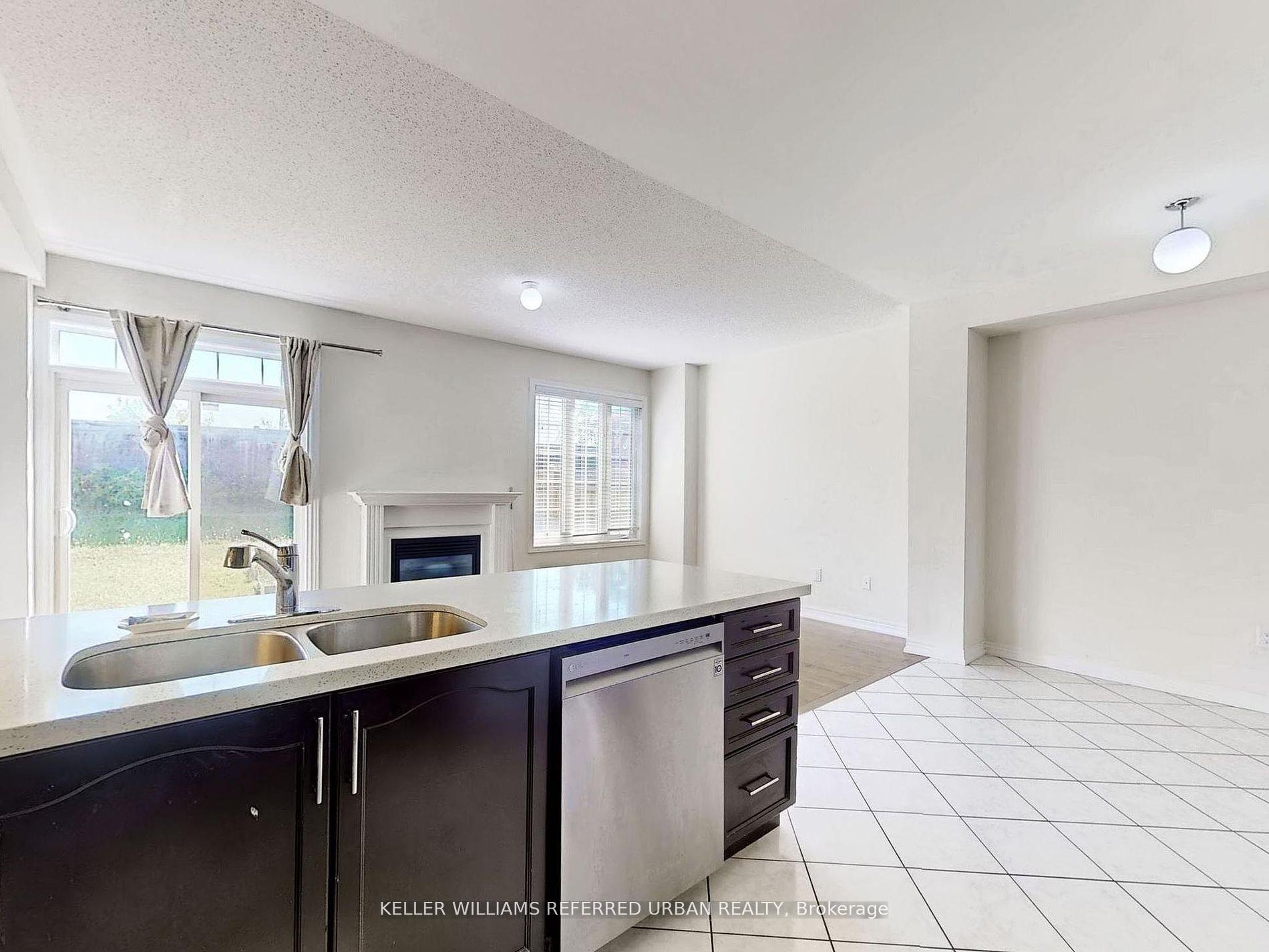 Photo 13 of 32 Haskett Drive, Markham, Box Grove — HOMEH