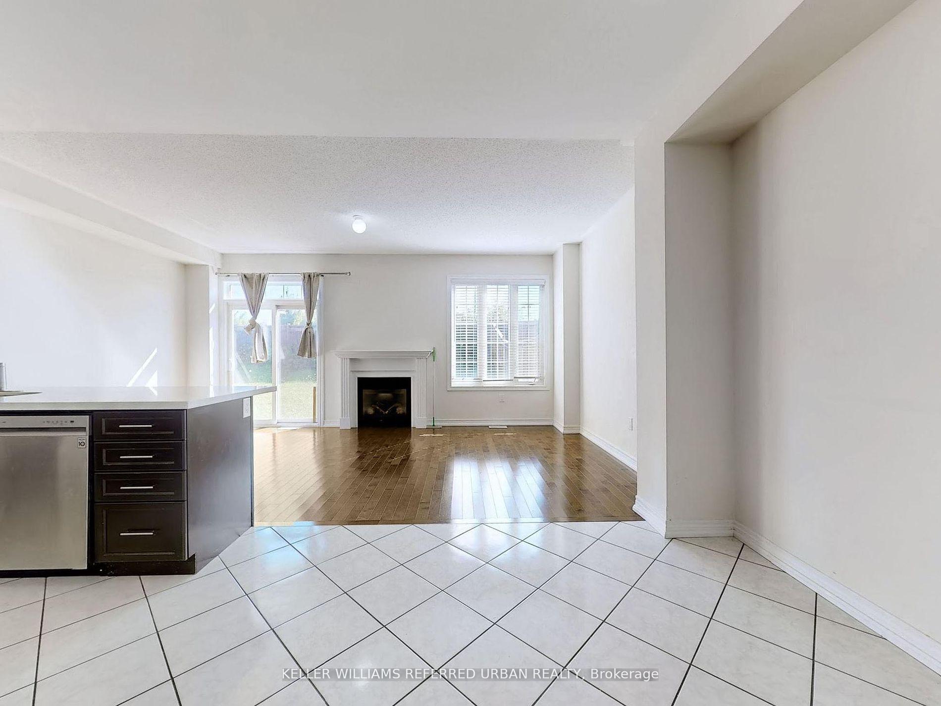 Photo 9 of 32 Haskett Drive, Markham, Box Grove — HOMEH