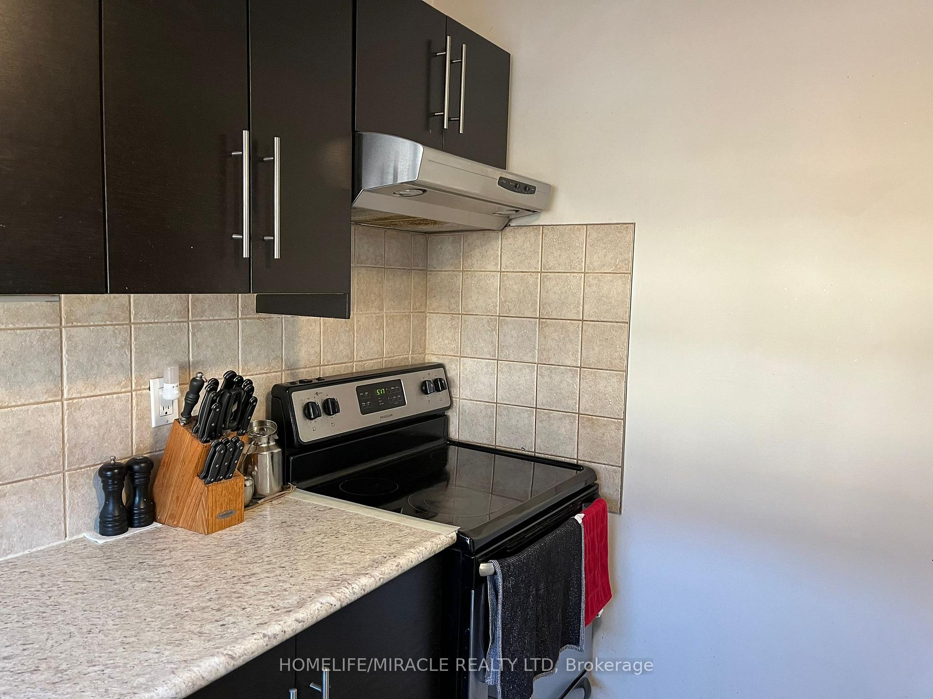 Photo 18 of 20 Macallum Court, Brampton, Queen Street Corridor — HOMEH