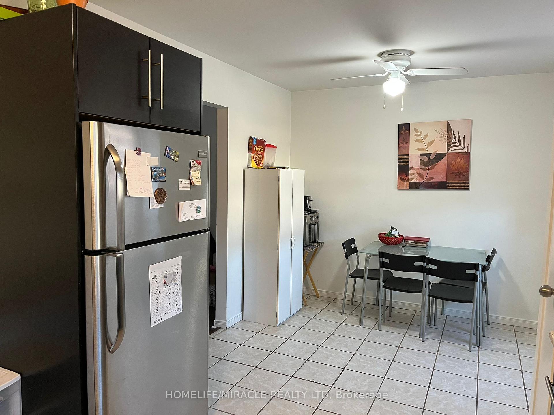 Photo 4 of 20 Macallum Court, Brampton, Queen Street Corridor — HOMEH