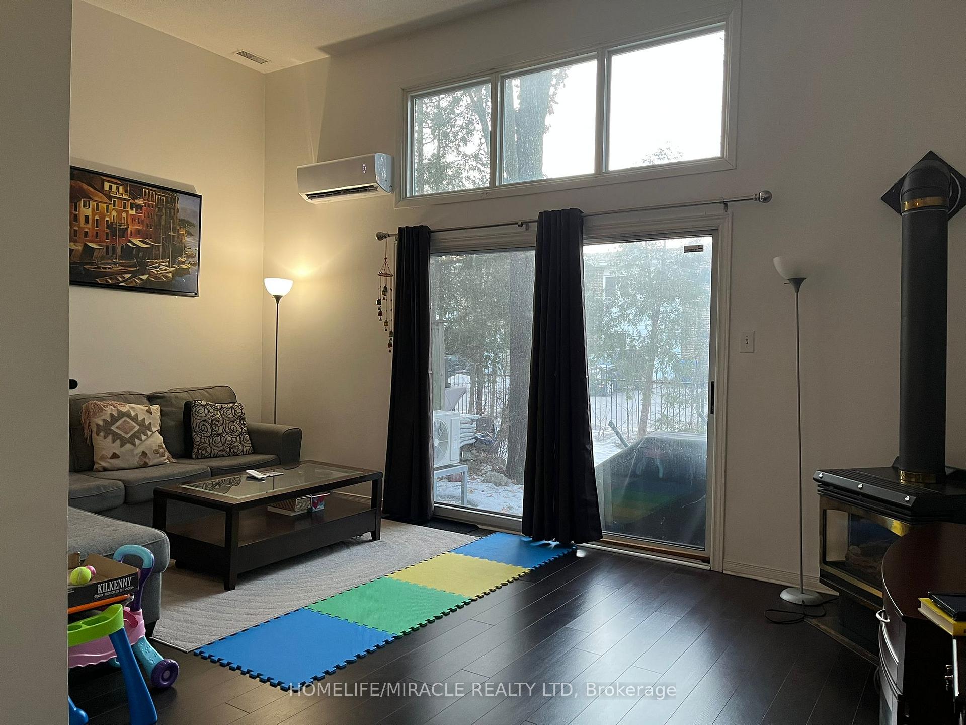 Photo 14 of 20 Macallum Court, Brampton, Queen Street Corridor — HOMEH