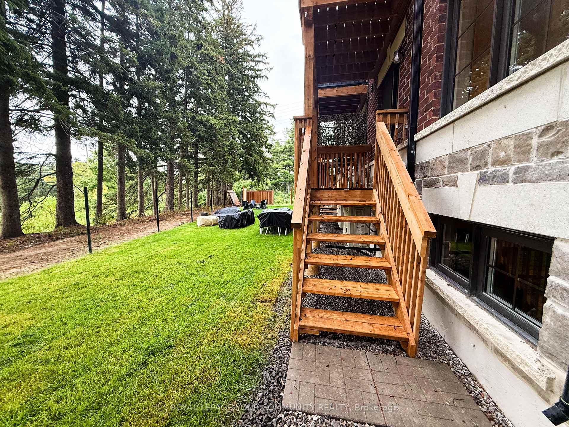 Photo 9 of 42 Arbour Green Crescent, Vaughan, Kleinburg — HOMEH